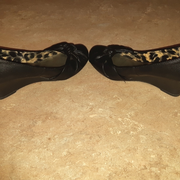 Report Black Wedge Heels with Bow - Picture 7 of 10